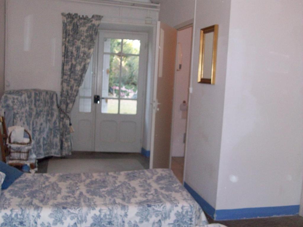 Le Domaine Du Chapitre Bed & Breakfast Carcassonne Room photo
