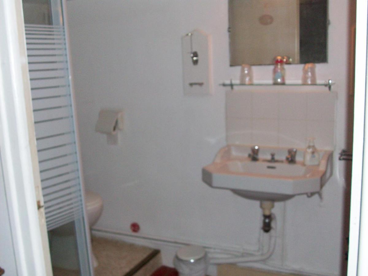 Le Domaine Du Chapitre Bed & Breakfast Carcassonne Room photo