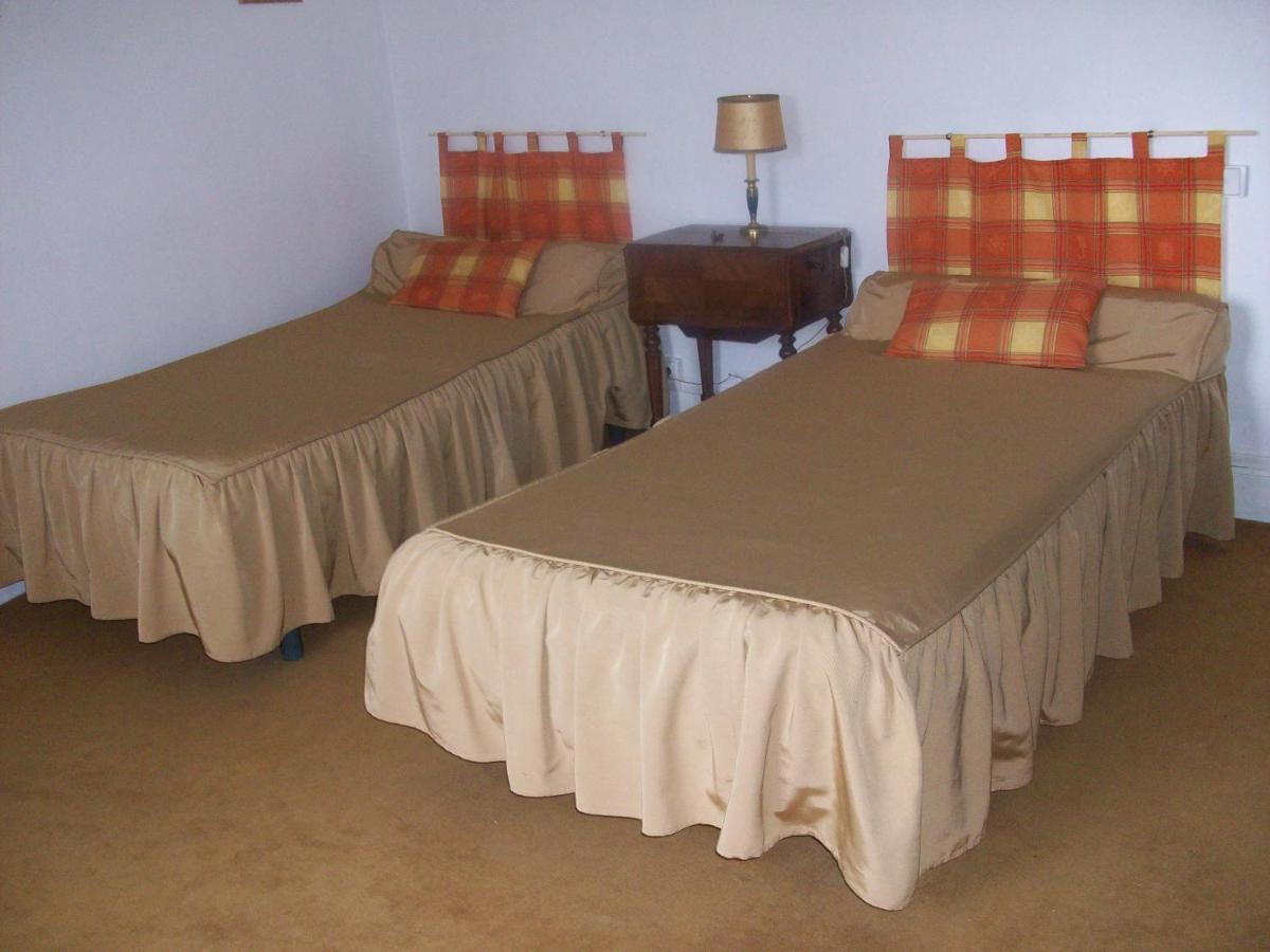 Le Domaine Du Chapitre Bed & Breakfast Carcassonne Room photo